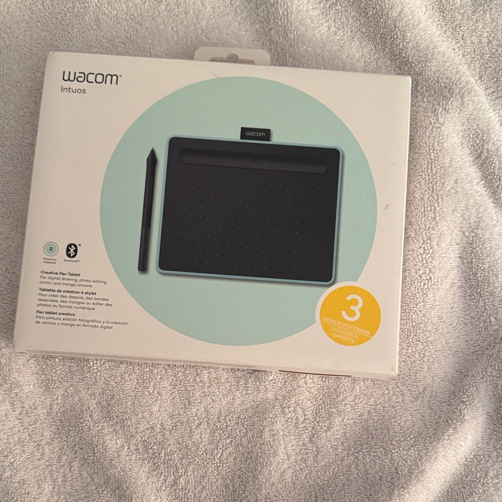 Wacom Intuos Small Bluetooth Graphics Drawing Tablet - Black